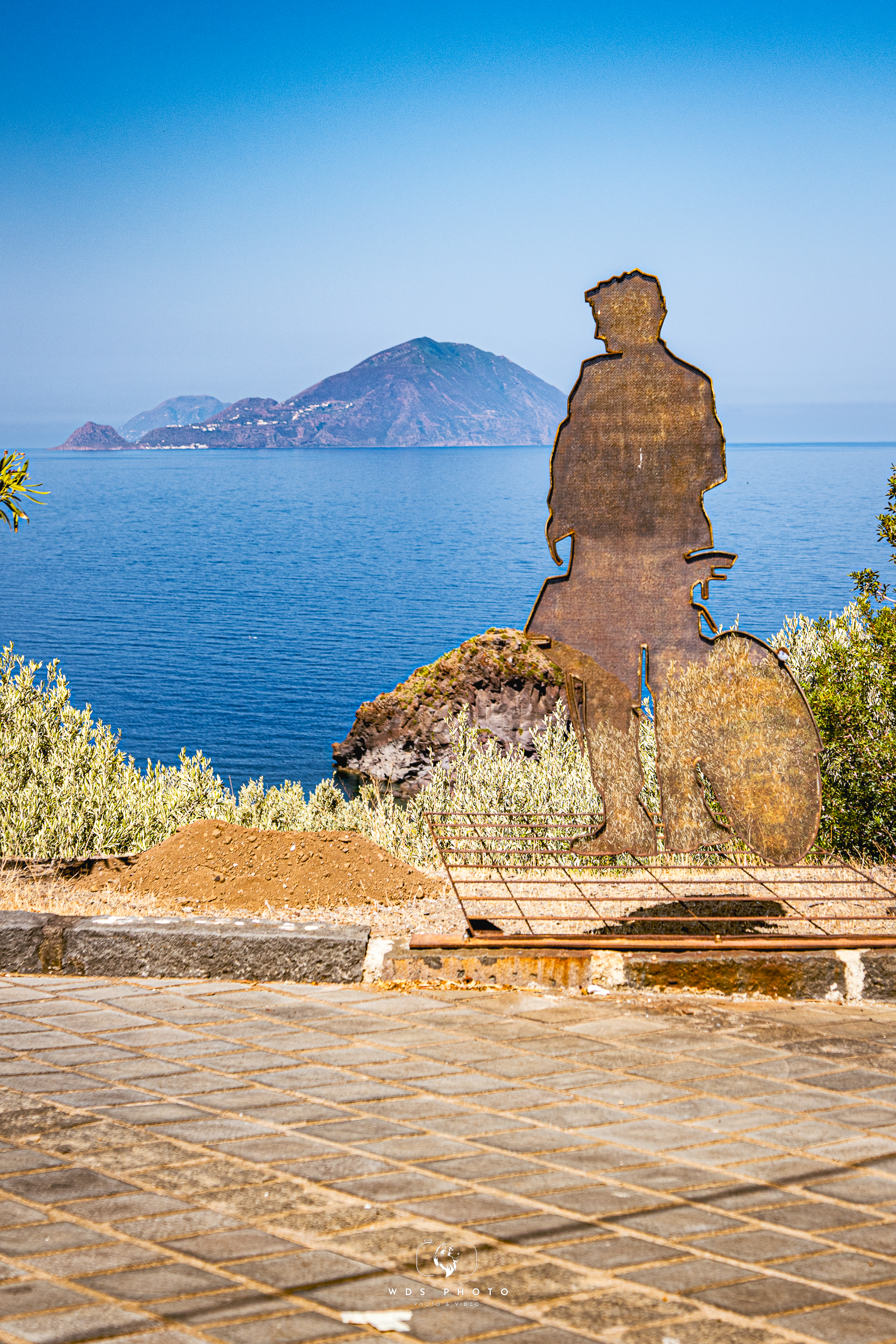 Salina: L’Isola Verde delle Eolie tra Mare, Vulcani e Sapori Autentici